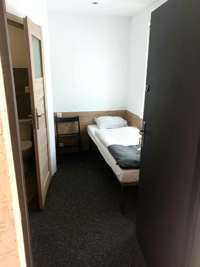 弗罗茨瓦夫 布米兰楼旅馆汽车旅馆 外观 照片